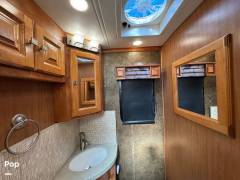 2015 Tiffin Allegro Breeze 32BR, $ 98,000