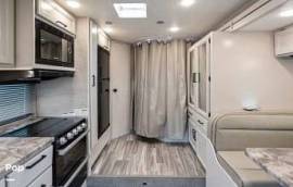 2022 Thor Motor Coach Four Winds 24F, $ 72,300