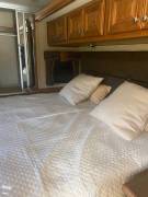 2012 Thor Motor Coach Astoria 36MQ, $ 83,400