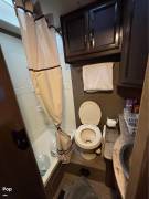 2017 Thor Motor Coach Axis 25.2, $ 44,450