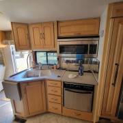 2005 Itasca Suncruiser 35U, $ 38,900