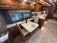 2018 Tiffin Allegro Bus 40 AP, $ 256,000