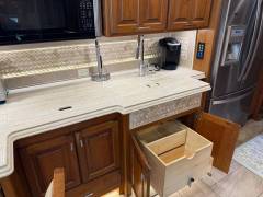 2018 Tiffin Allegro Bus 40 AP, $ 256,000