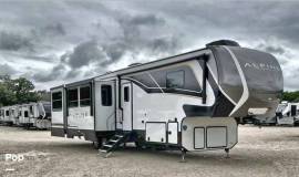 2025 Keystone Avalanche 366LS, $ 64,500