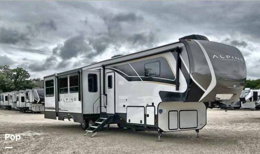 2025 Keystone Avalanche 366LS, $ 64,500