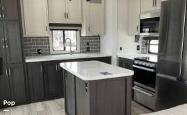 2025 Keystone Avalanche 366LS, $ 64,500