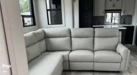 2025 Keystone Avalanche 366LS, $ 64,500