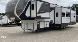 2025 Keystone Avalanche 366LS, $ 64,500