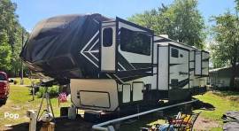 2019 Grand Design Momentum 376TH, $ 58,900