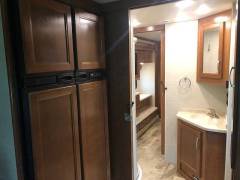 2018 Jayco Seneca 37HJ, $ 165,000