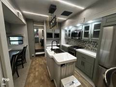 2024 CrossRoads Redwood 4200FL, $ 127,900