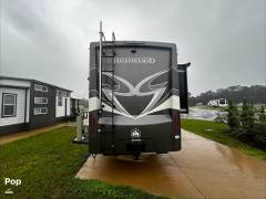 2024 CrossRoads Redwood 4200FL, $ 127,900