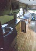 2020 Thor Motor Coach Majestic 28A, $ 35,000