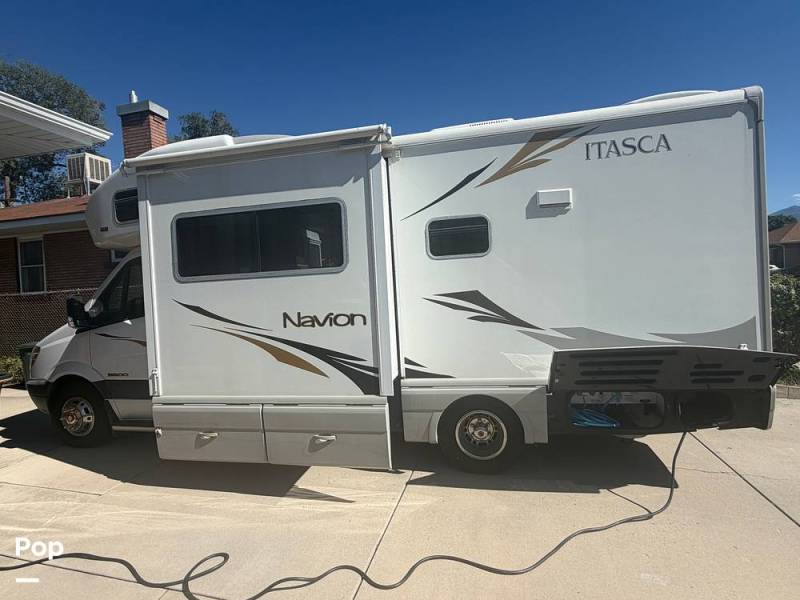 2008 Itasca Navion 24H, $ 37,950