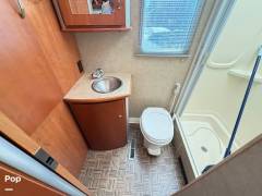 2008 Itasca Navion 24H, $ 37,950