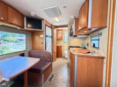 2008 Itasca Navion 24H, $ 37,950