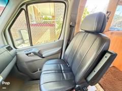 2008 Itasca Navion 24H, $ 37,950
