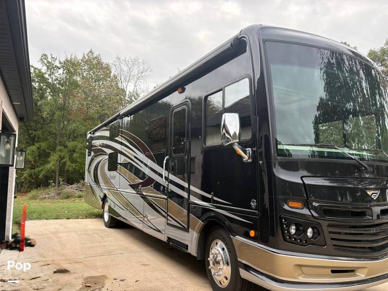 2018 Fleetwood Bounder 36H, $ 86,000