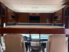 2018 Fleetwood Bounder 36H, $ 86,000