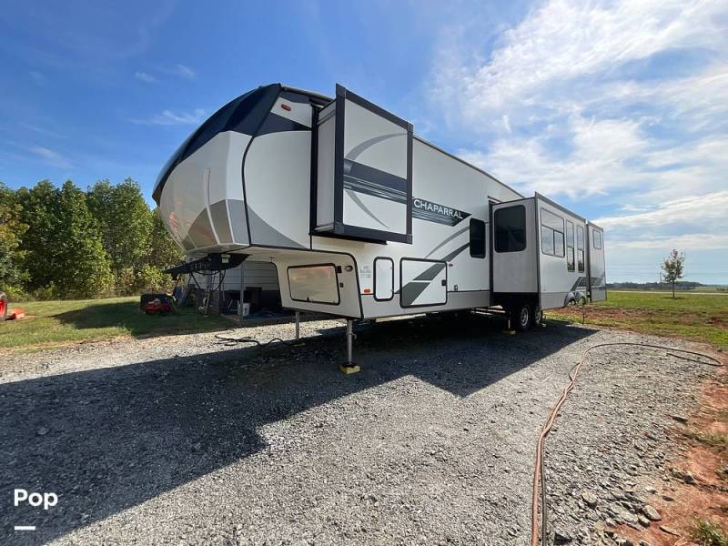2022 Coachmen Chaparral 367BH, $ 47,250
