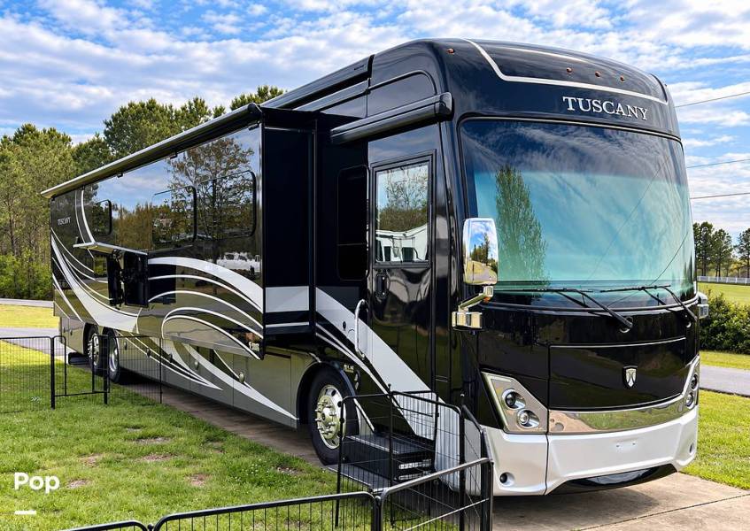 2023 Thor Motor Coach Tuscany 45BX, $ 484,000