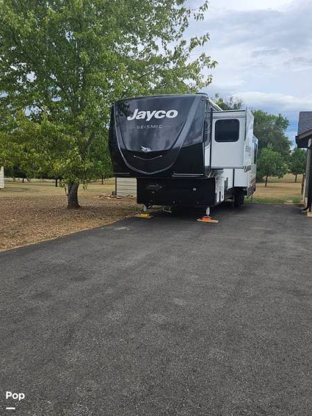 2026 Jayco Seismic 395, $ 93,400