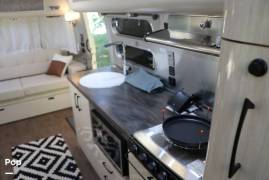 2019 Airstream International Serenity 30RB, $ 84,500