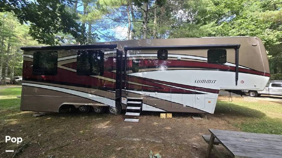 2017 New Horizons Summit 39RL3S, $ 73,500