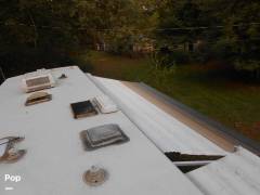 2006 Winnebago Voyage 33V, $ 35,000