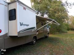 2006 Winnebago Voyage 33V, $ 35,000