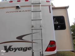 2006 Winnebago Voyage 33V, $ 35,000