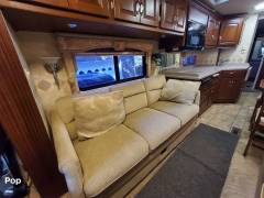 2005 Newmar Kountry Star 3910, $ 50,000
