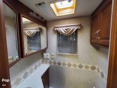 2005 Newmar Kountry Star 3910, $ 50,000