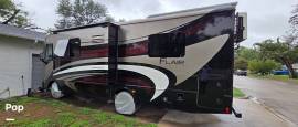 2015 Fleetwood Flair 26D, $ 50,000