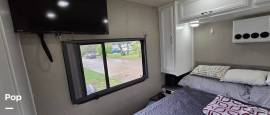 2015 Fleetwood Flair 26D, $ 50,000