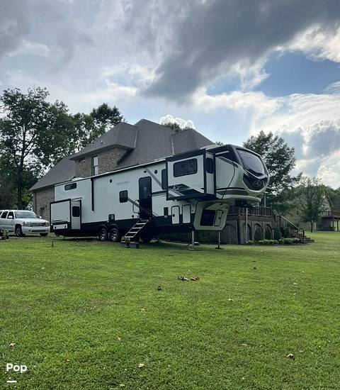 2024 Keystone Montana High Country 377 FL, $ 66,700