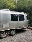 2019 Airstream Flying Cloud 25FB Queen, $ 73,400