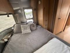 2019 Airstream Flying Cloud 25FB Queen, $ 73,400