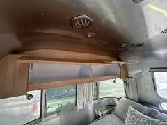 2019 Airstream Flying Cloud 25FB Queen, $ 73,400