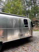 2019 Airstream Flying Cloud 25FB Queen, $ 73,400
