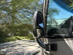 2015 Winnebago Tour 42HD, $ 180,000