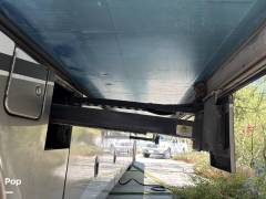 2015 Winnebago Tour 42HD, $ 180,000