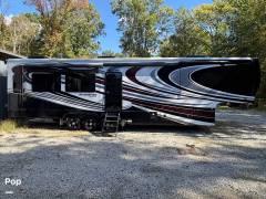 2023 Forest River Riverstone Signature 41RL, $ 117,000