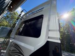 2023 Forest River Riverstone Signature 41RL, $ 117,000