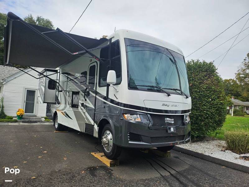 2023 Newmar Bay Star 3124, $ 139,900