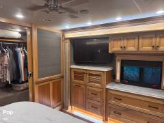 2020 Tiffin Phaeton 40AH, $ 234,000