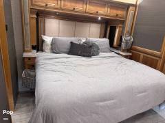 2020 Tiffin Phaeton 40AH, $ 234,000