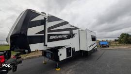 2024 Jayco Seismic 359, $ 72,300