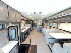 2022 Thor Motor Coach Palazzo 37.5, $ 165,000