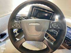 2022 Thor Motor Coach Palazzo 37.5, $ 165,000